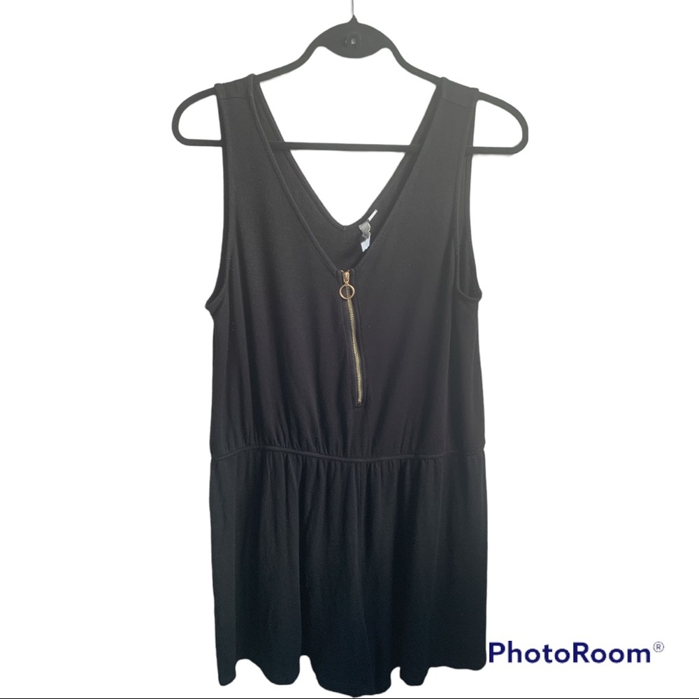 ✨KENSIE BLACK ROMPER SIZE US L